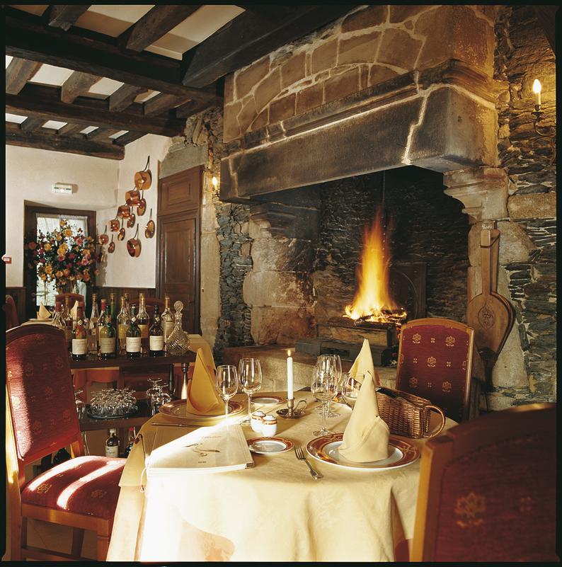 Le Pelican Hotel Rochefort-en-Terre Exterior photo