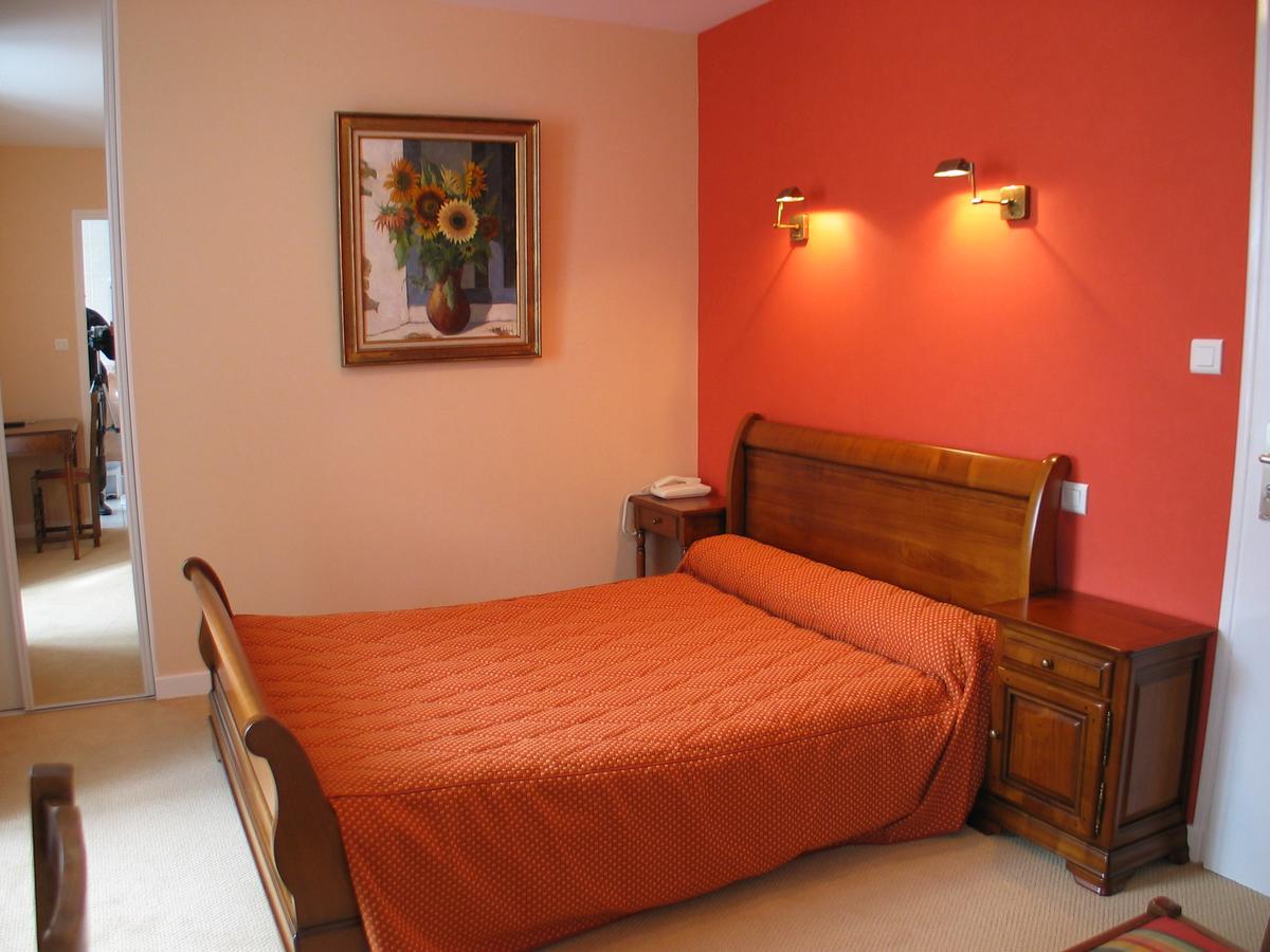 Le Pelican Hotel Rochefort-en-Terre Exterior photo